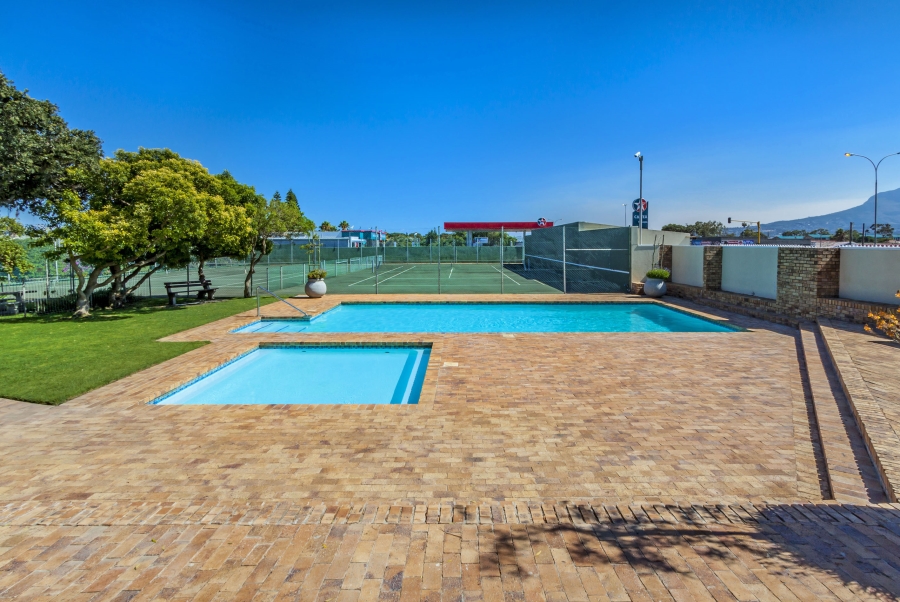 1 Bedroom Property for Sale in Greenways Golf Estate Western Cape